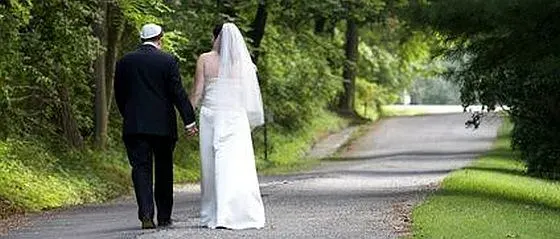 Die jüdische Hochzeit: Chuppa, Ketubba und Glasbruch erklärt, Bild 1