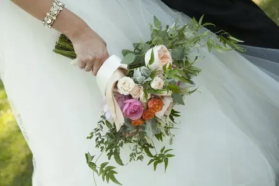 Günstig und trotzdem wunderschön: Blumen für eure Hochzeit, Bild 1