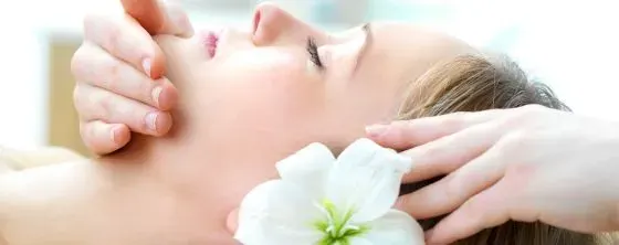 Braut-Make-up: Einfache Tipps für einen strahlenden Hochzeitstag, Bild 1