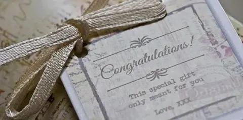Glückwünsche zur Hochzeit: So schreibt ihr eine persönliche Karte, Bild 3