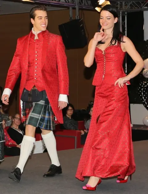 Hochzeitskilt und Schottenkaro: Ein Look mit Charakter, Bild 13