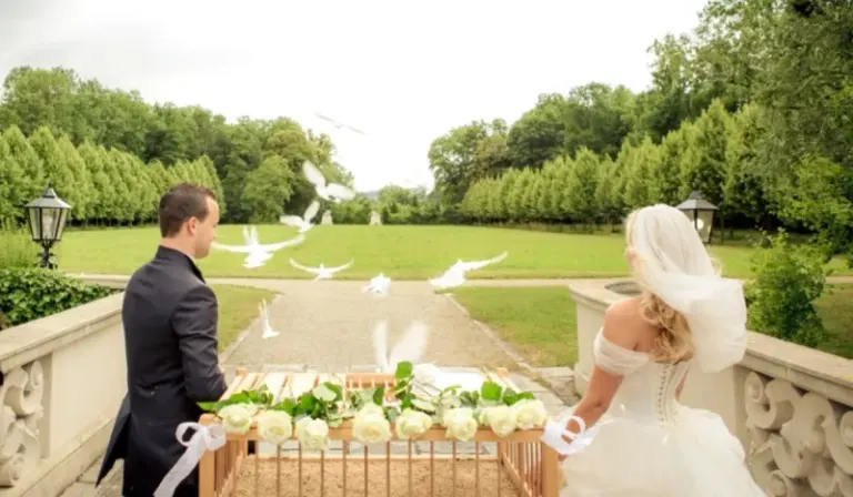 Friedenstauben - Ingrid & Johann Hausknecht, Bild 2