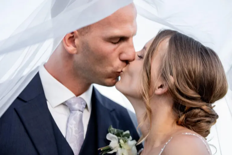 Perfekte Hochzeit, Bild 1