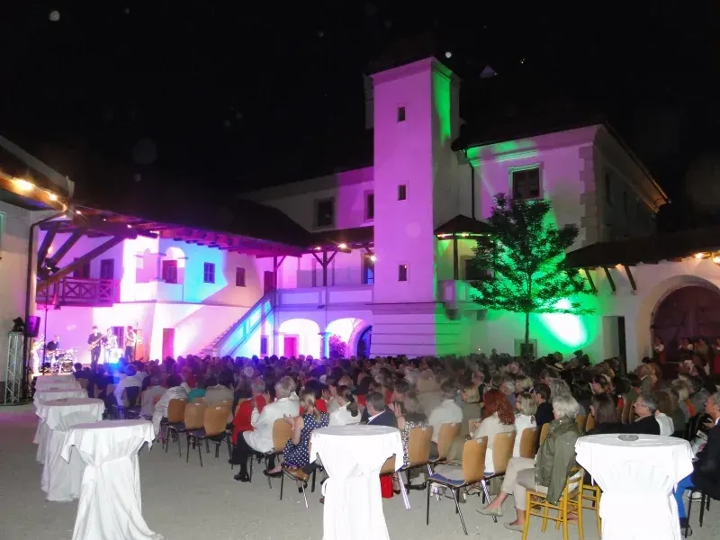 Schloss Stauff, Bild 1